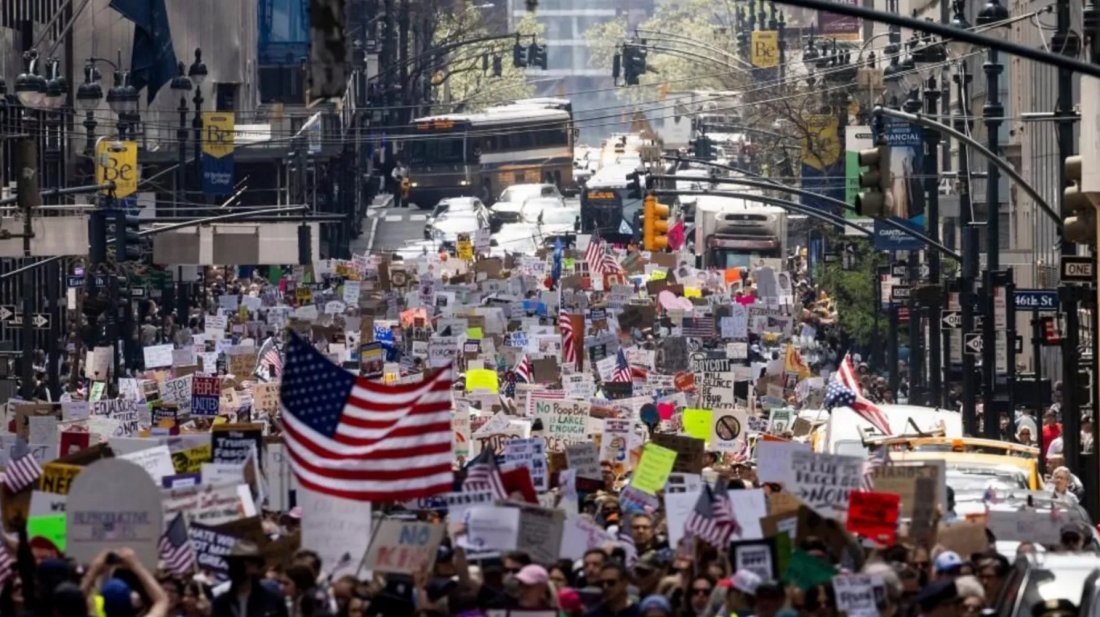যুক্তরাষ্ট্রজুড়ে আবারও ট্রাম্পবিরোধী বিক্ষোভ
